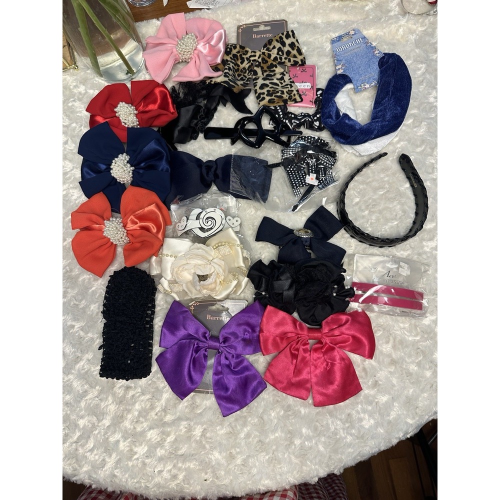 Lot of Hair Bows and Clips: Assorted Styles and Colors" 21 Accessories
